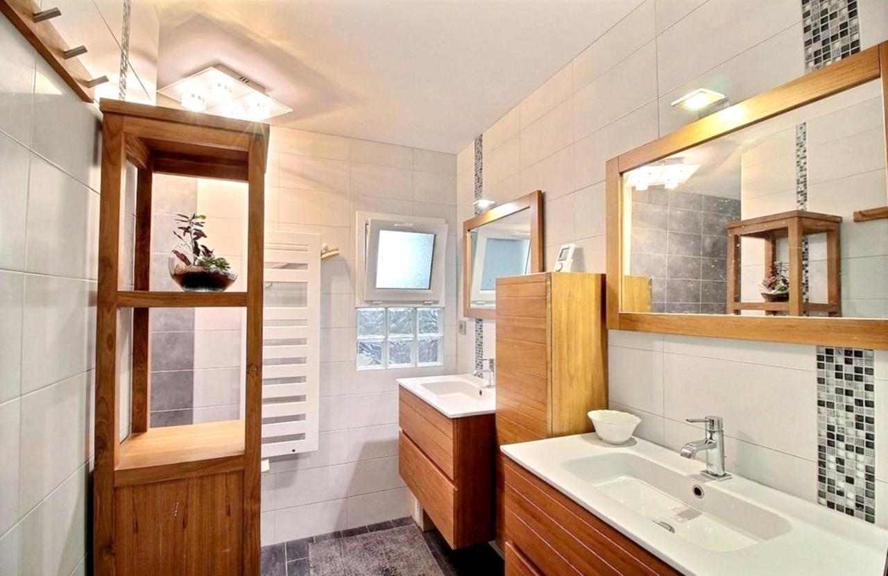 Maison Spacieuse A Plougonven Avec Jacuzzi Et Jardin Ngoại thất bức ảnh